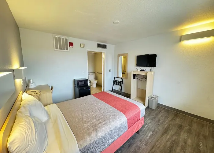 6-casper, Wy Hotel