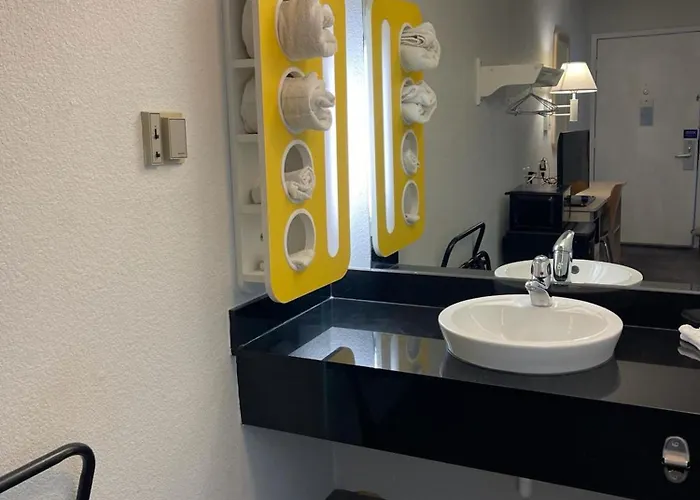 Hotel 6-casper, Wy 3*